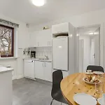 Three-bedroom In Højer